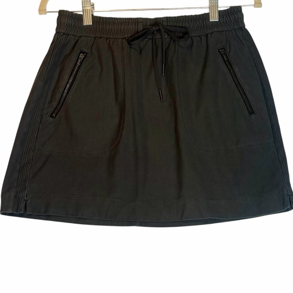 Athleta Farallon Skirt Black Drawstring Elastic Waist Zip Pockets